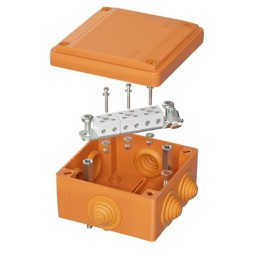 FSB11604 | Коробка пластиковая FS с кабельными вводами и клеммниками, IP55, 100х100х50 мм, 6р, 450V, 6A, 4 мм2 DKC